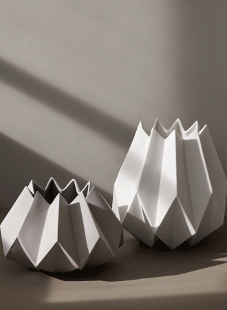 折り目の美学。MENU　Folded Vase