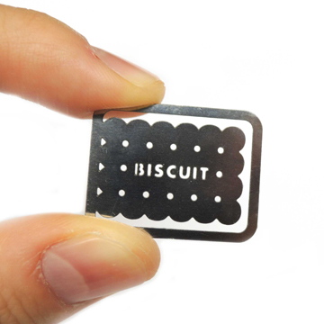 ビスケット型のクリップ。Paper marker clip "Biscuit"