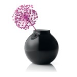 一輪挿しに最適な黒い花瓶。menu グラスベース