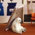 今度は小熊。スマートフォンスタンドミニ（polar bear）