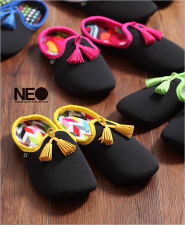 ぶにぶにルームシューズ。 NEO fringe slippers　ネオ フリンジスリッパ