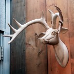 木製動物ヘッド。WOOD ANIMAL HEAD