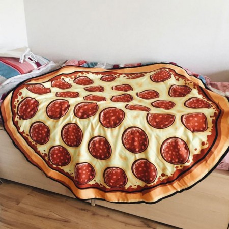 ひたすら巨大なピザ。ジャイアントピザタオルケット