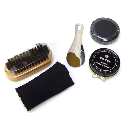 靴ケア一式。Philippi Giorgio シューシャインキット