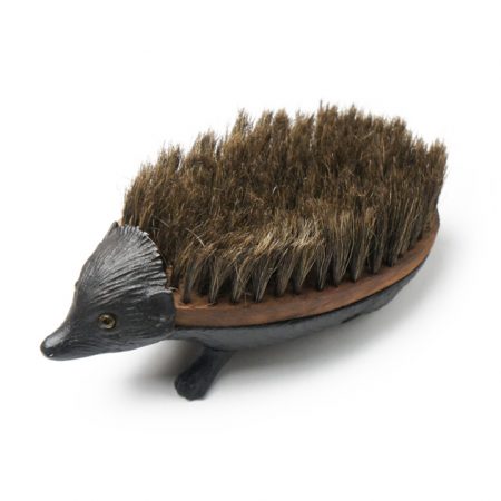 靴底ブラシ。HEDGHOG FOOT BRUSH / Goody Grams 