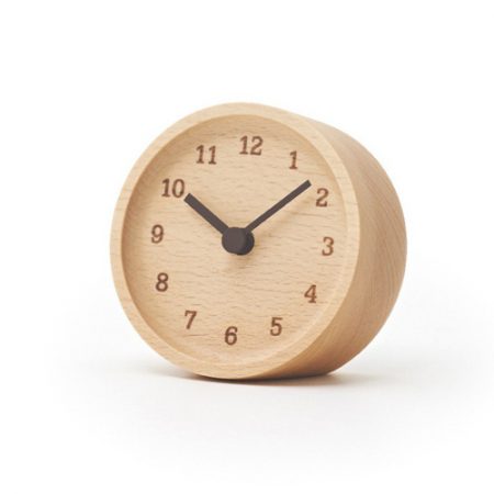 一面木目。Lemnos MUKU desk clock