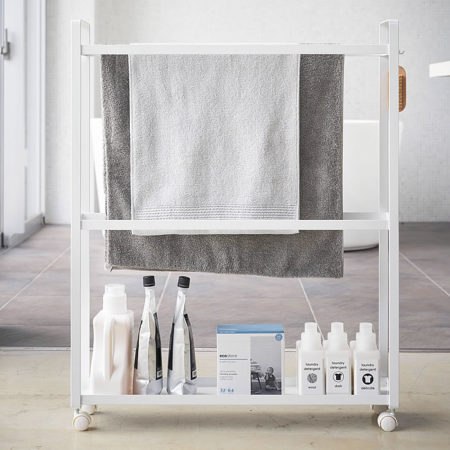 隙間からこんにちは。バスタオル掛け tower