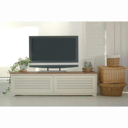 カントリーなテイスト。チャービル　テレビボード