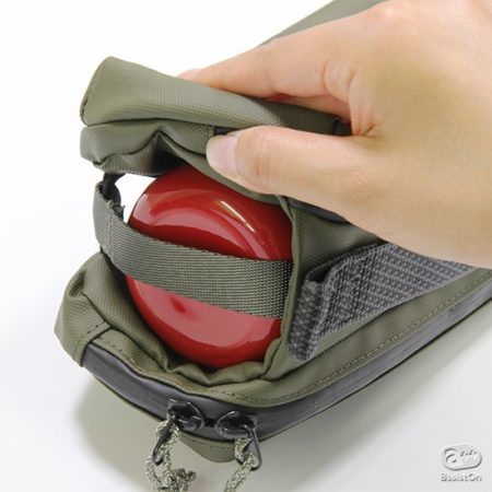 ボトルスペース付きバッグ。Brick Pouch