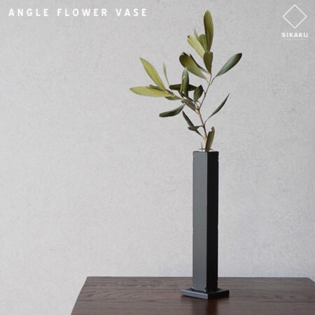 鉄のフラワーベース。ANGLE FLOWER VASE (GLASS TUBE) /  SIKAKU