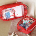 透明救急バッグ。EXPED Clear Cube First Aid