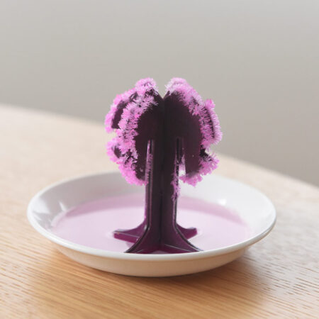 モコモコ育つ魔法の桜