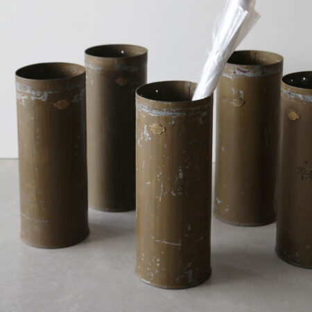 砲弾ケースの傘立て。VINTAGE UMBRELLA STAND