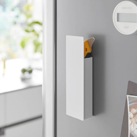 カッターナイフホルダー