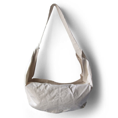 ボディ・メッセンジャーバッグ。AirCro / ichimaruni