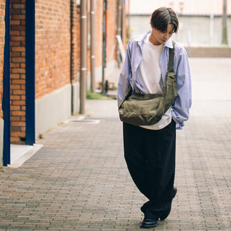 ボディ・メッセンジャーバッグ。AirCro / ichimaruni