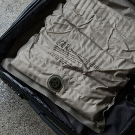 手で圧縮袋。POST GENERAL TRAVEL VACUUM PACK