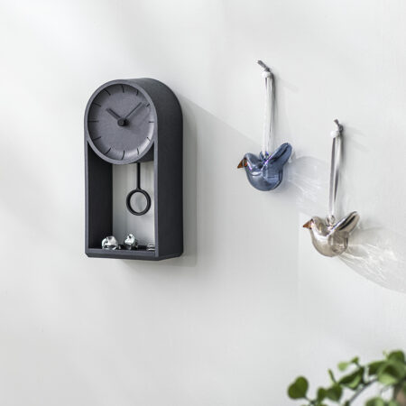 もみ殻素材の置き掛け時計。soem clock