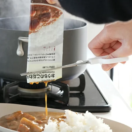 つかむ・きる・しぼる が1本で!れとらくはさみ