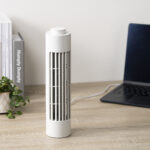 コンパクトタワー扇風機。USB desk fan