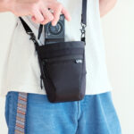 肩掛けポーチ。Black Pot
