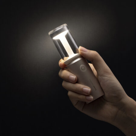 シェード付きランタン懐中電灯。Camplight HOTO