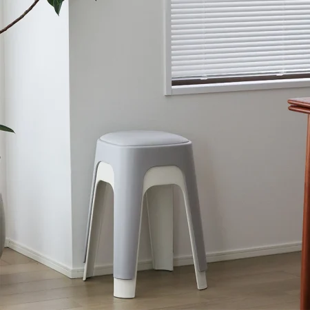 やわらかクッションつき スタッキング スツール