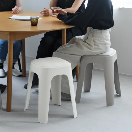 やわらかクッションつき スタッキング スツール