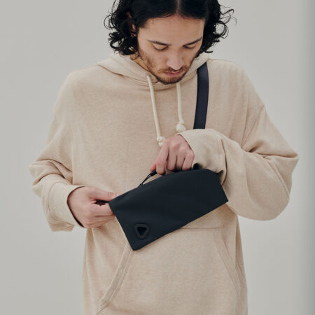 渋めサコッシュ。uF mobile pouch