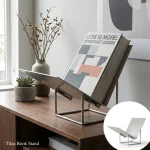 ソリッドなブックスタンド。Tilaa Book Stand