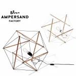 バランス照明。Ampersand Factory Tensegrity Floor Light