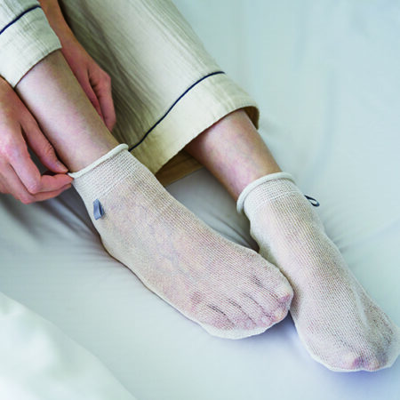 絹の靴下。Sericin Nightsocks