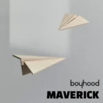 紙飛行機型の木製モビール。BOYHOOD MAVERICK