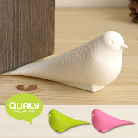 ハトが挟まるドアストッパー。Qualy Dove Door Stopper