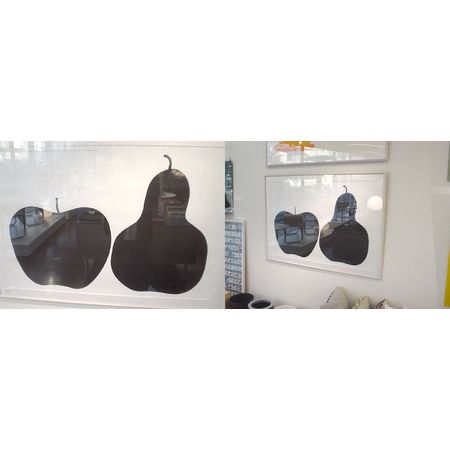 白黒な洋ナシの絵
