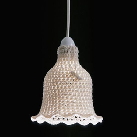 CROCHET LAMPSHADE　ニット帽をかぶったランプ