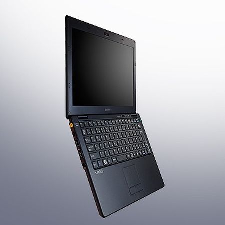 薄く、ひたすら軽いシンプルパソコン。VAIO Xシリーズ